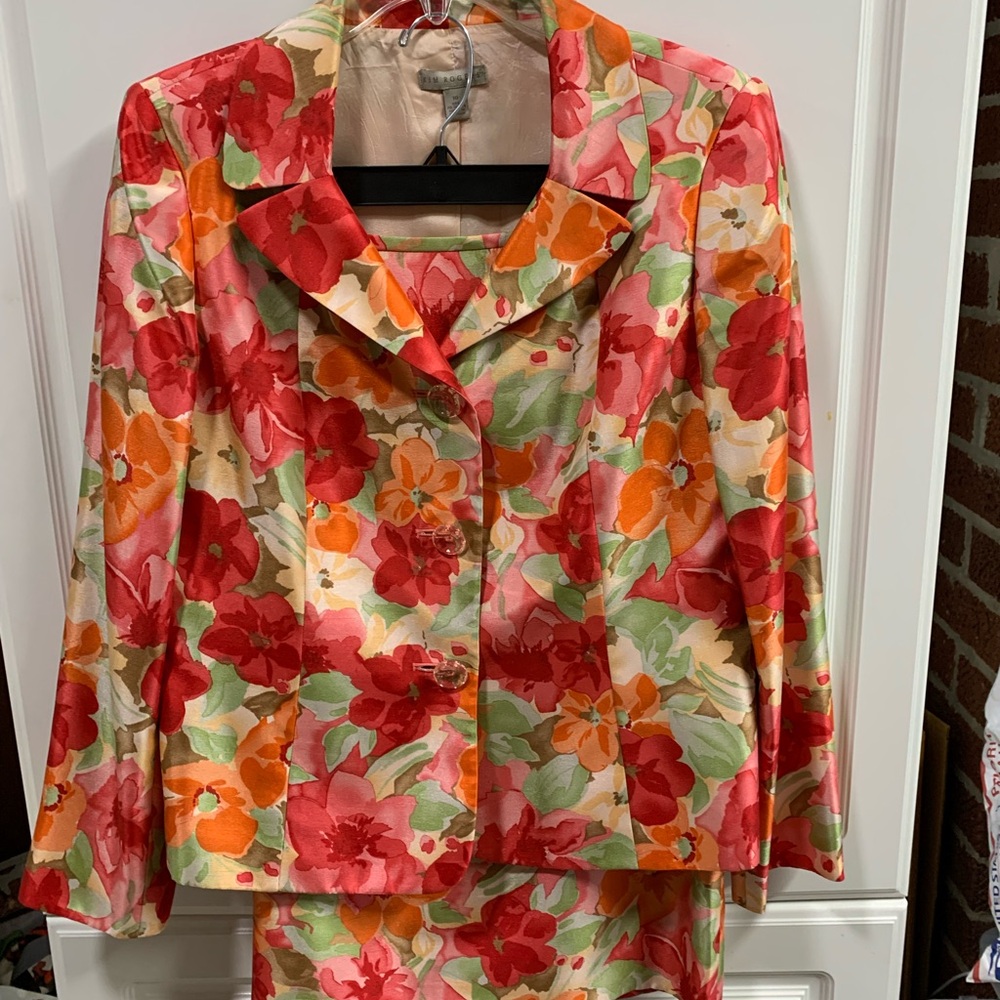 Kim Rogers Red and Orange Floral 2 Piece Suit with Tailored Fit
